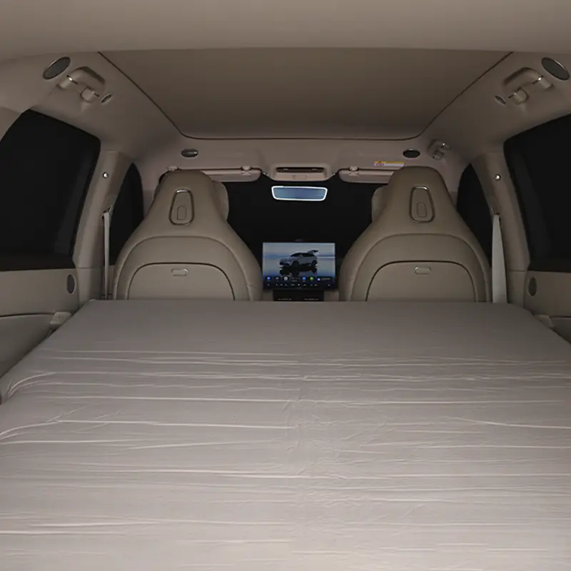 Full-Vehicle Privacy Sunshade gallery image 4