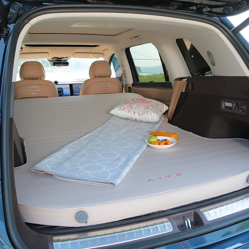 Self-Inflating In-Car Mattress gallery image 3