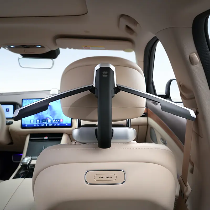 In-Car Clothes Hanger gallery image 3