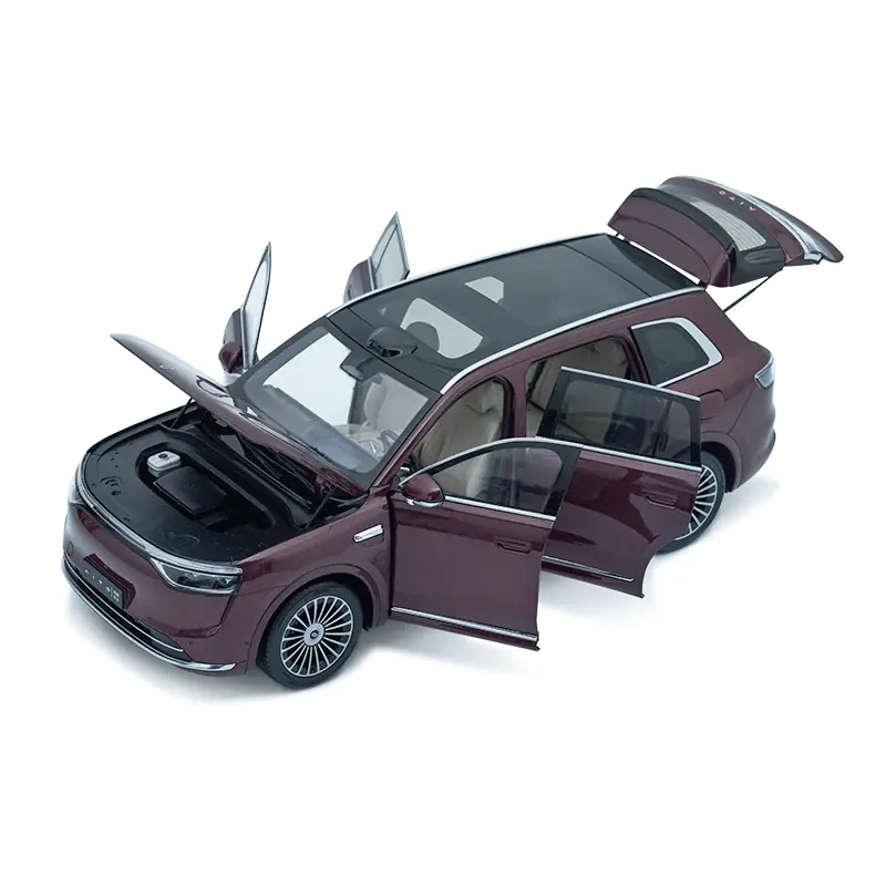 1:18 Scale Alloy Model — M8 gallery image 2