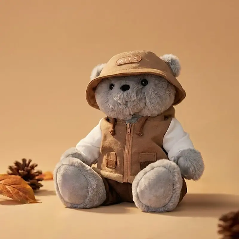 Bear — Four Seasons gallery image 4