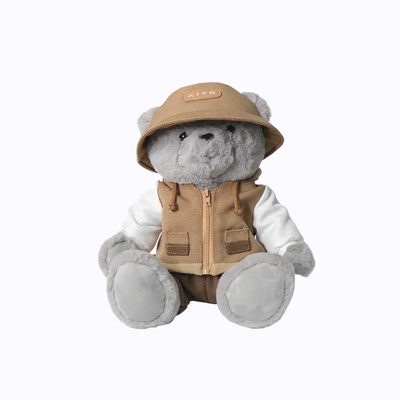 Bear — Four Seasons gallery image 8