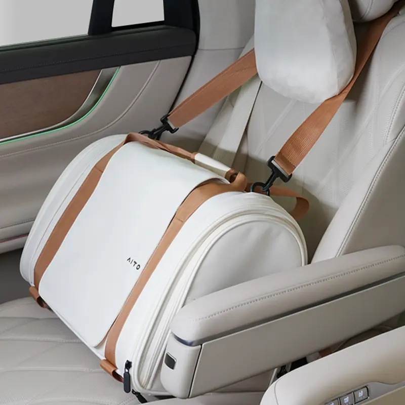 In-Car Pet Carrier gallery image 2