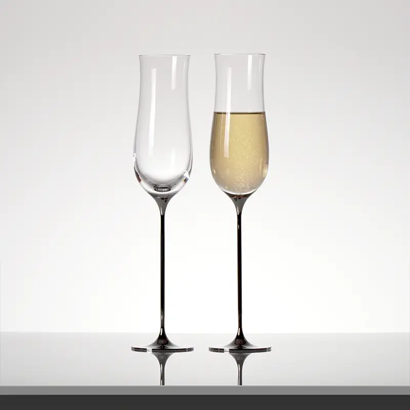 Champagne Glasses gallery image 2