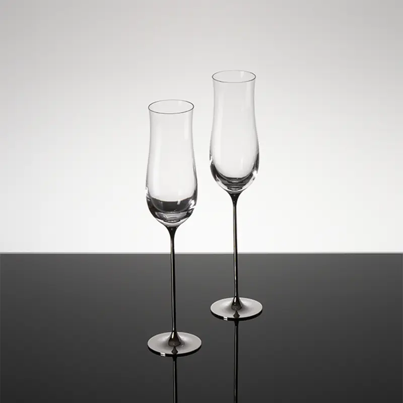 Champagne Glasses gallery image 4