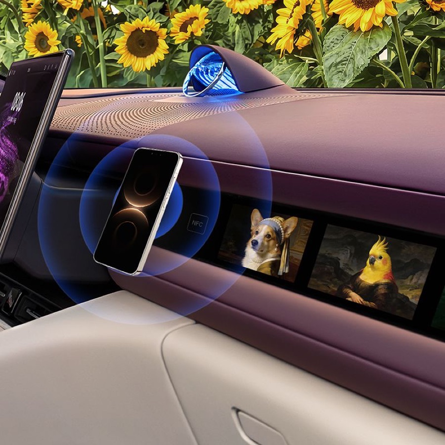 In-Car E-Ink Display