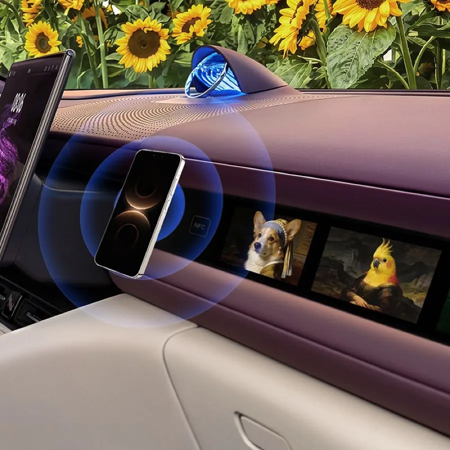 In-Car E-Ink Display