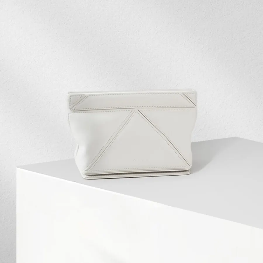 Tissue Holder