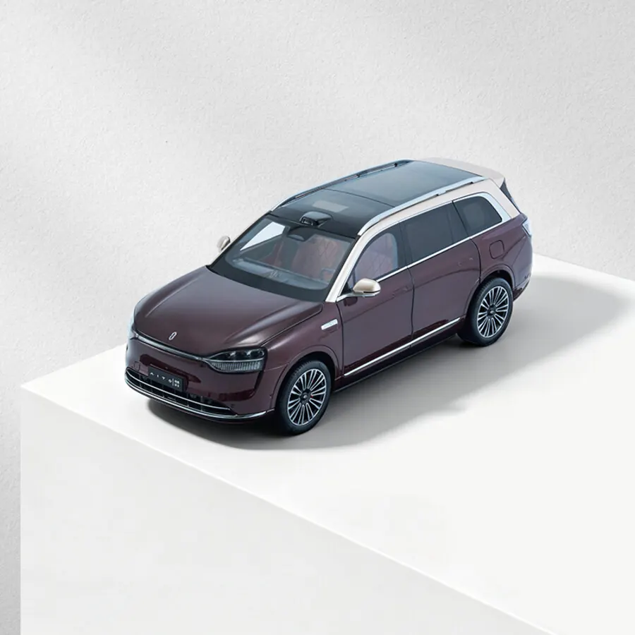 1:18 Scale Alloy Model — M9